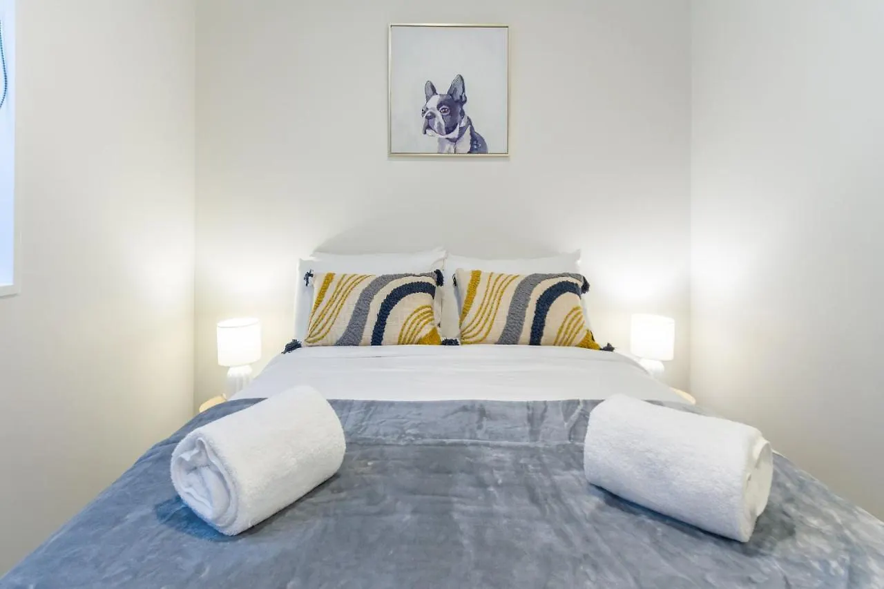 Cozy 3 Bedroom Near Hagley Park W/Garage Christchurch New Zealand