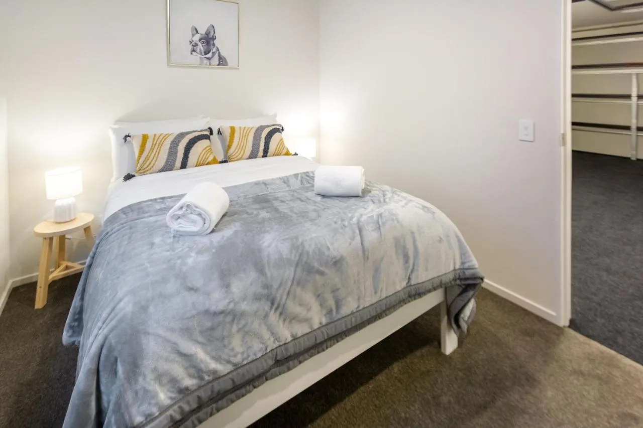 Cozy 3 Bedroom Near Hagley Park W/Garage Christchurch 0*,  New Zealand