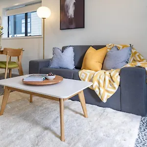  Apartment Prime Location: Hagley, Riverside, Hospital