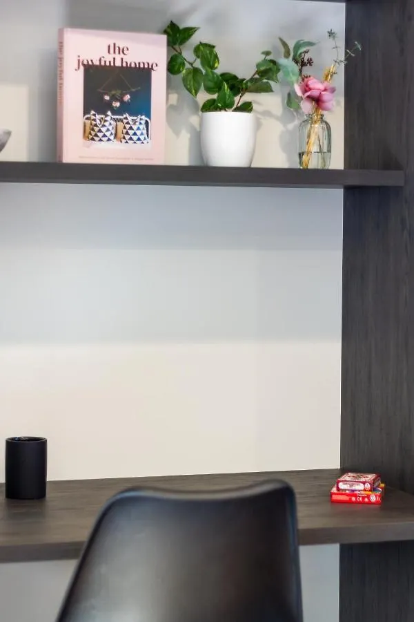 Cozy 3 Bedroom Near Hagley Park W/Garage 크라이스트처치 아파트